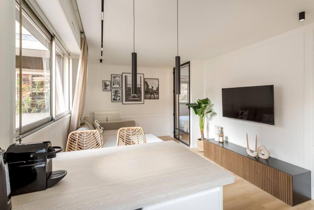 Luxurious 3 Min Walk From Eiffel Tower Daire Paris Dış mekan fotoğraf