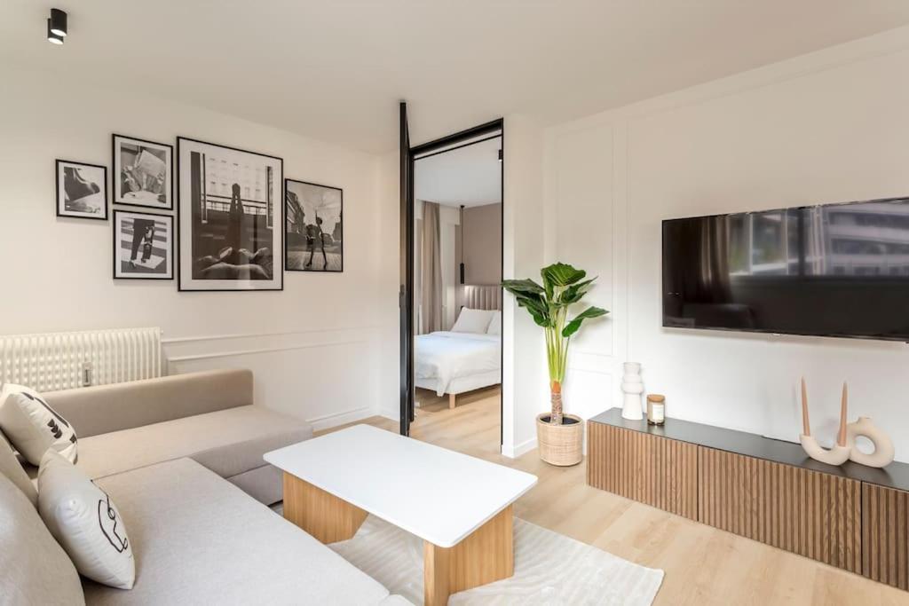 Luxurious 3 Min Walk From Eiffel Tower Daire Paris Dış mekan fotoğraf