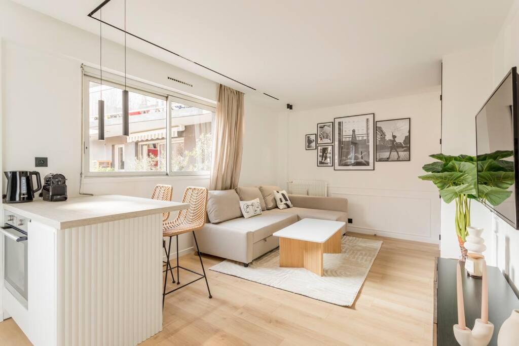 Luxurious 3 Min Walk From Eiffel Tower Daire Paris Dış mekan fotoğraf